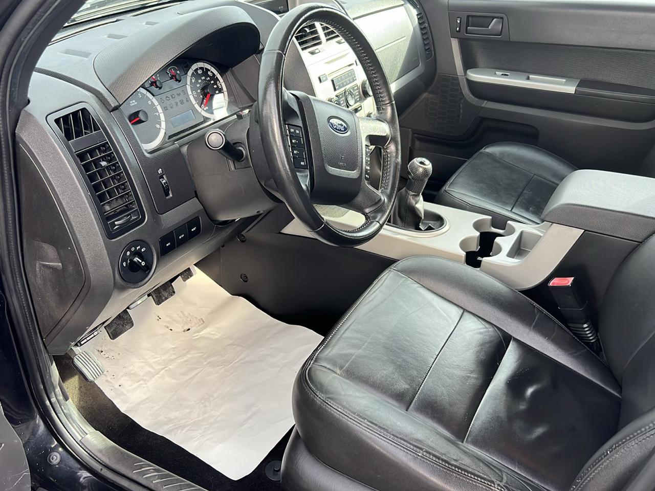 Ford Escape FWD 4dr XLT 2011
