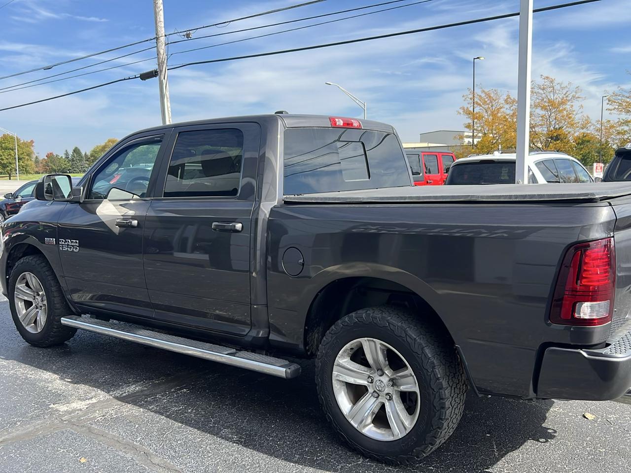 RAM 1500 4WD Crew Cab 140.5" Sport 2014
