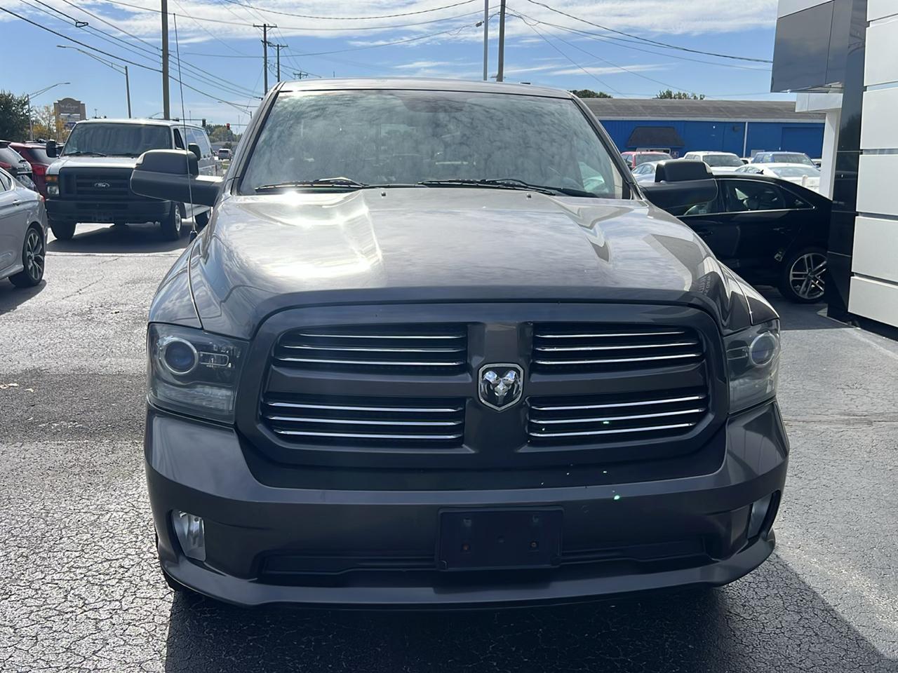 RAM 1500 4WD Crew Cab 140.5" Sport 2014