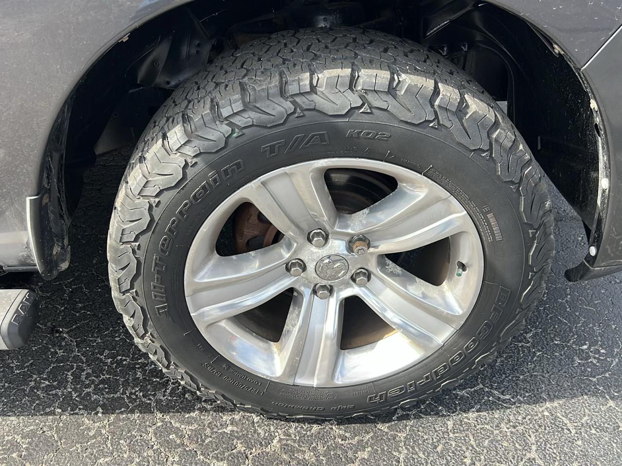 RAM 1500 4WD Crew Cab 140.5" Sport 2014