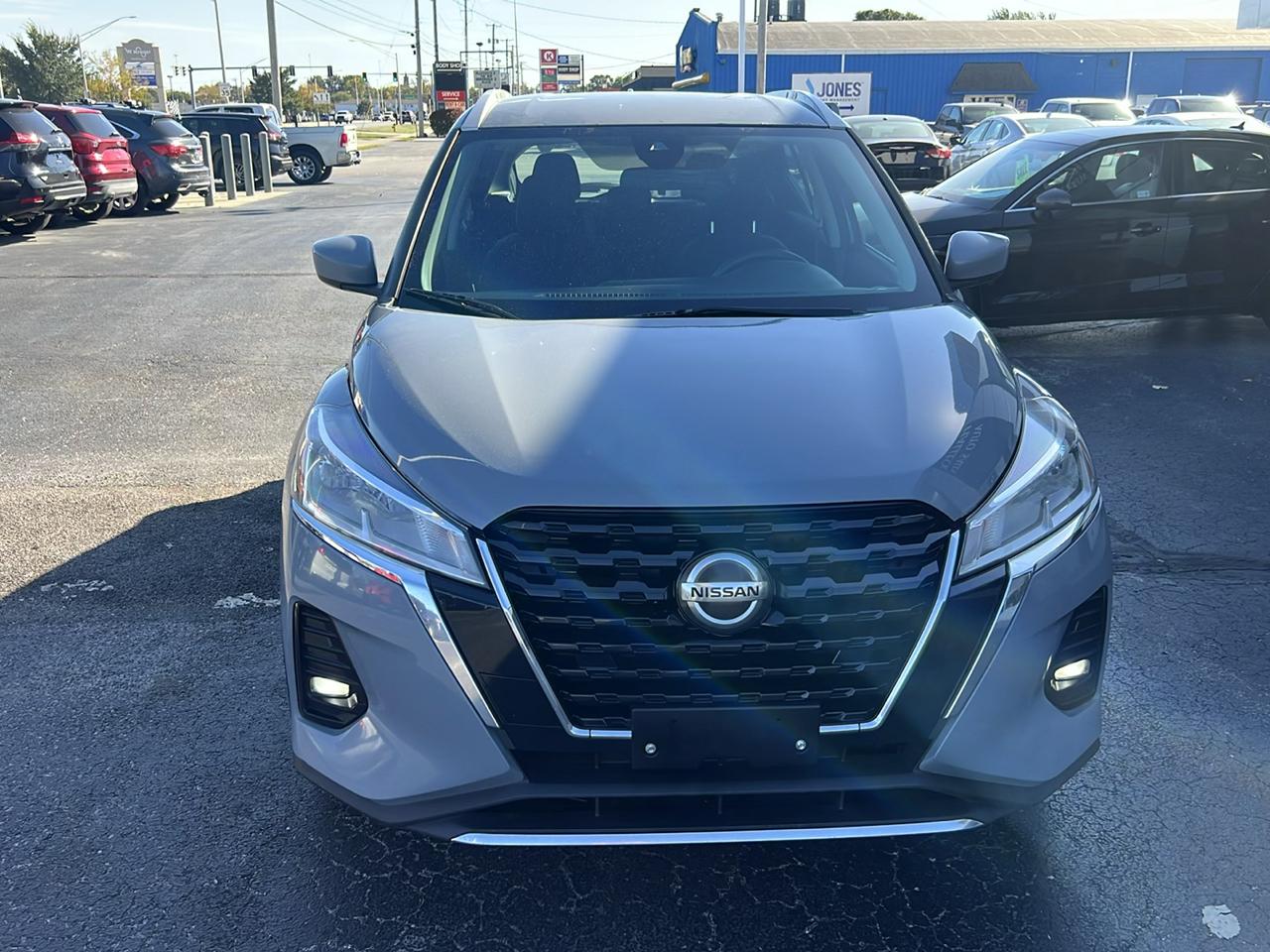 Nissan Kicks SV FWD 2021