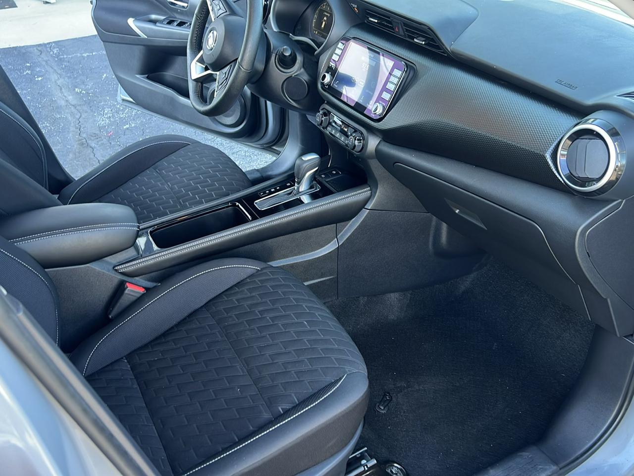 Nissan Kicks SV FWD 2021