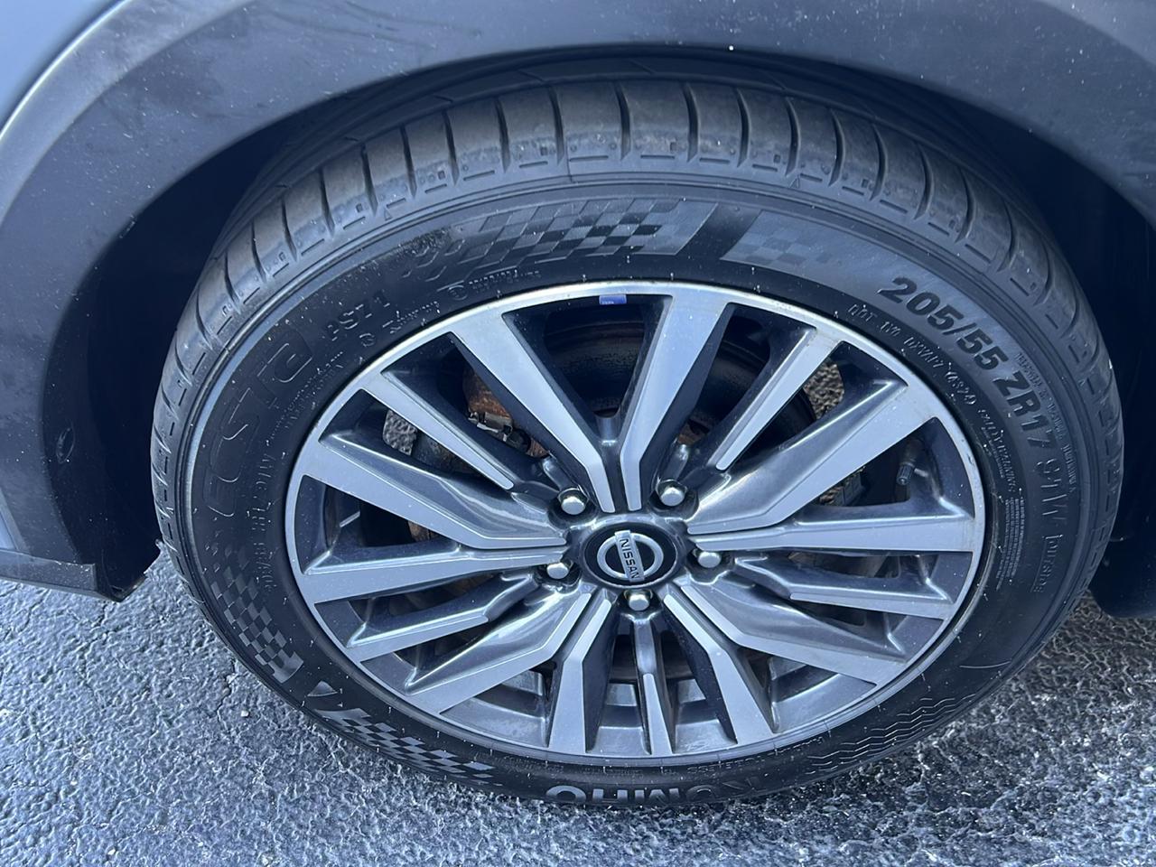 Nissan Kicks SV FWD 2021