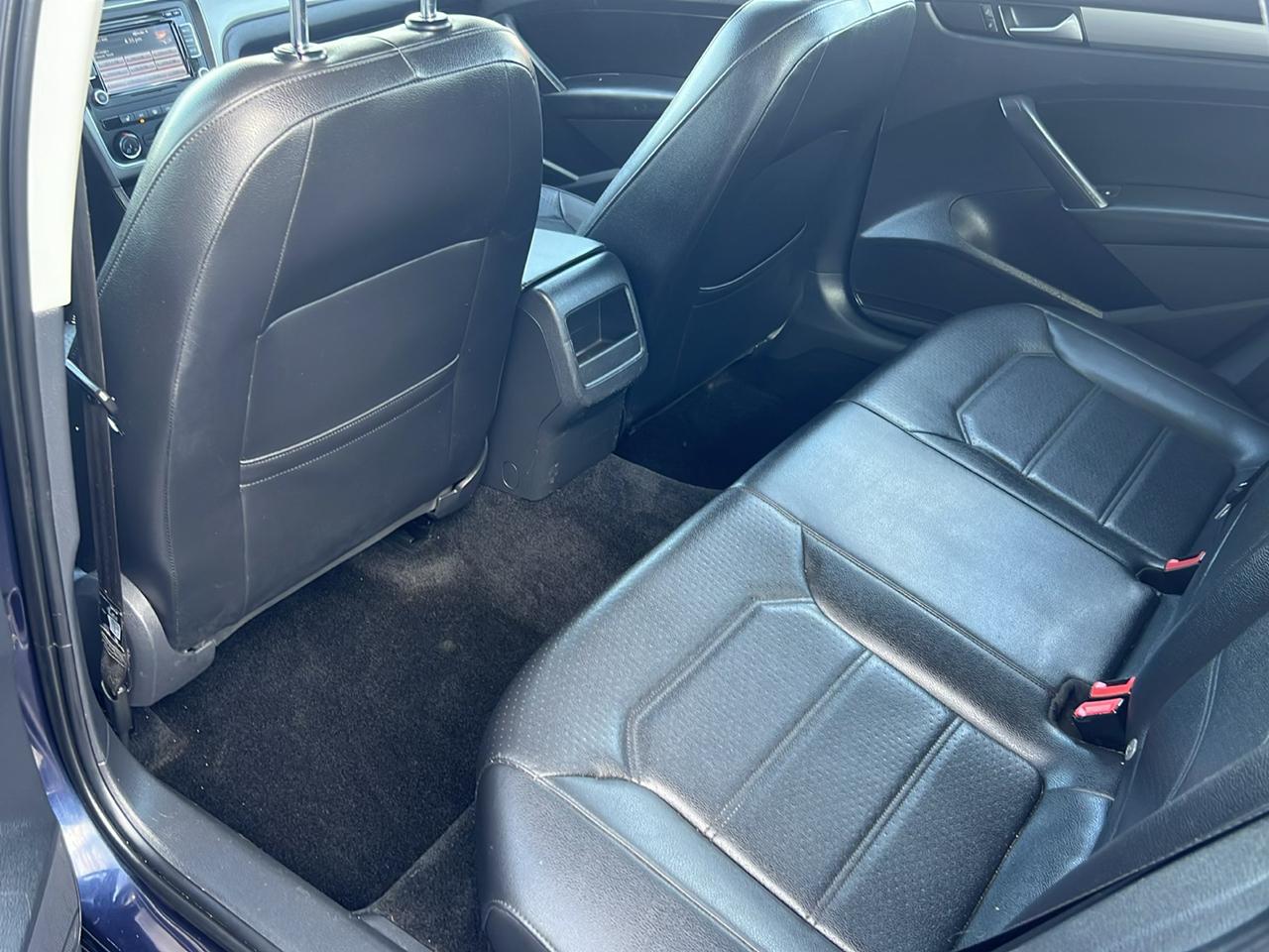 Volkswagen Passat 4dr Sdn 1.8T Auto S 2015
