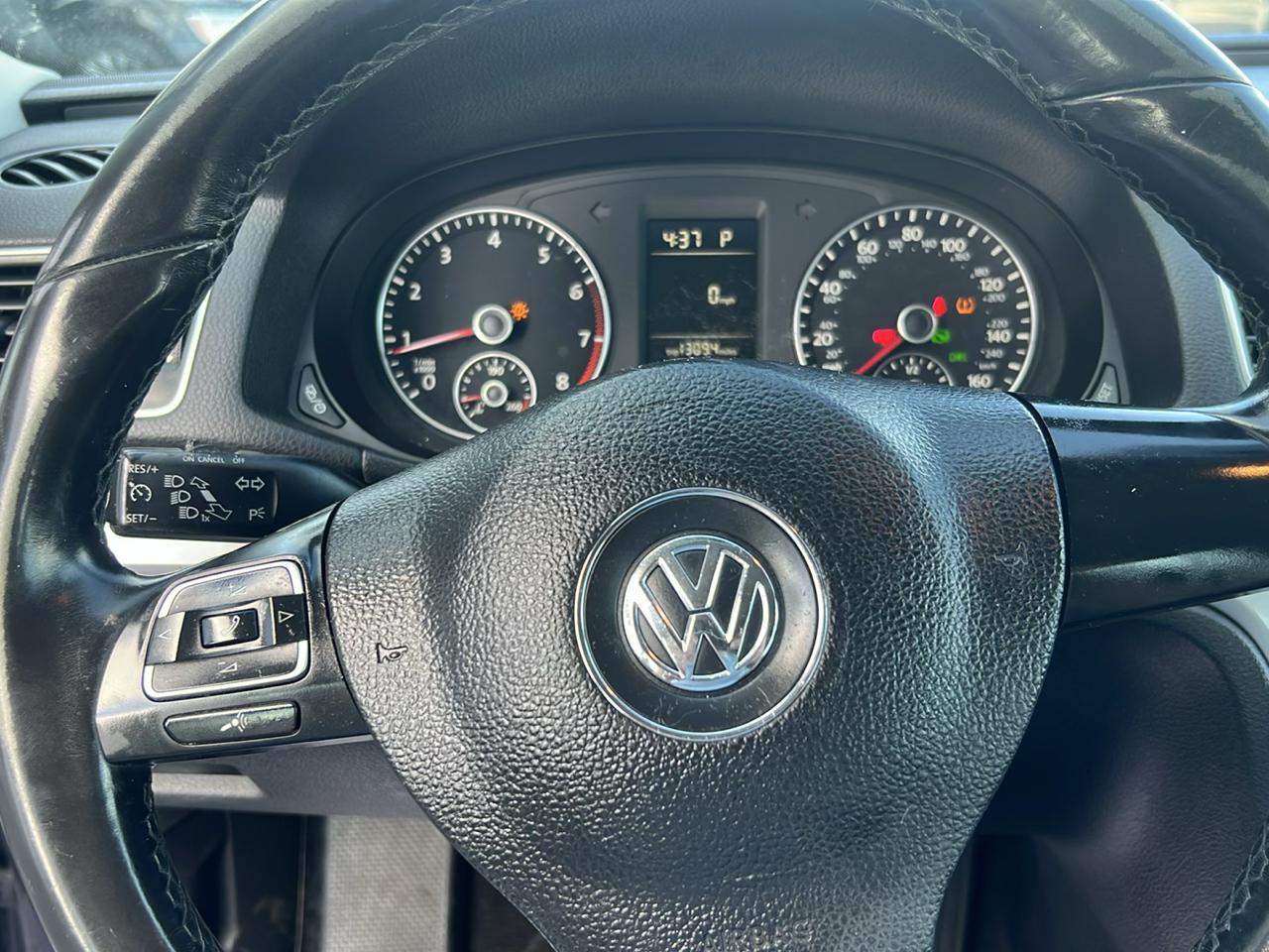 Volkswagen Passat 4dr Sdn 1.8T Auto S 2015