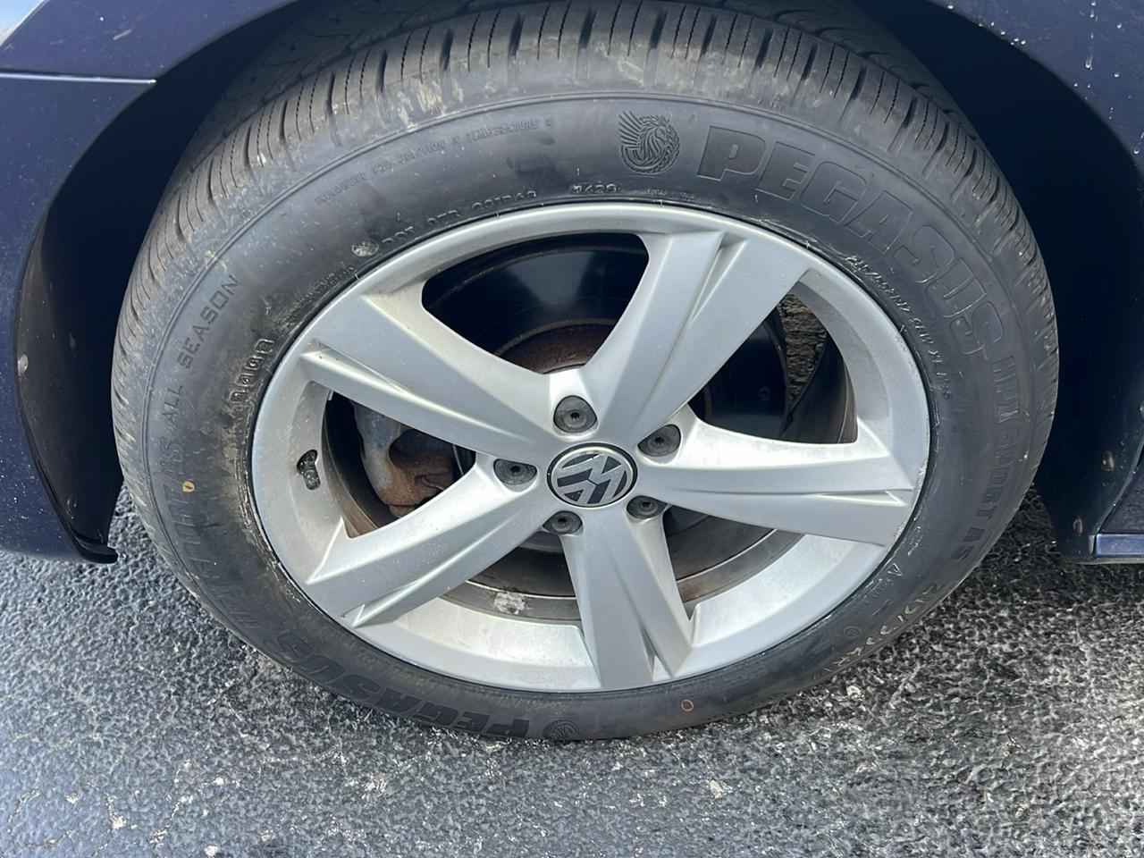 Volkswagen Passat 4dr Sdn 1.8T Auto S 2015