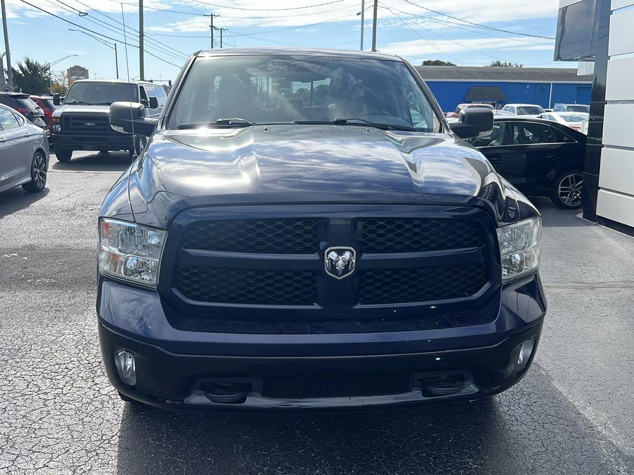 RAM 1500 4WD Quad Cab 140.5" Outdoorsman 2014