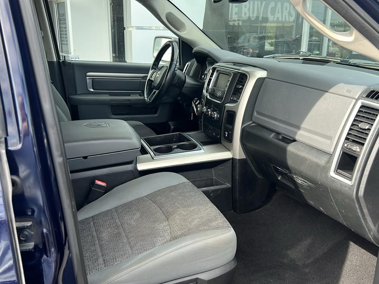 RAM 1500 4WD Quad Cab 140.5" Outdoorsman 2014
