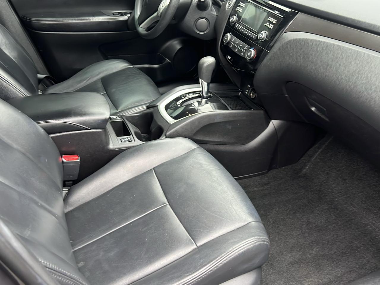 Nissan Rogue AWD 4dr SV 2016