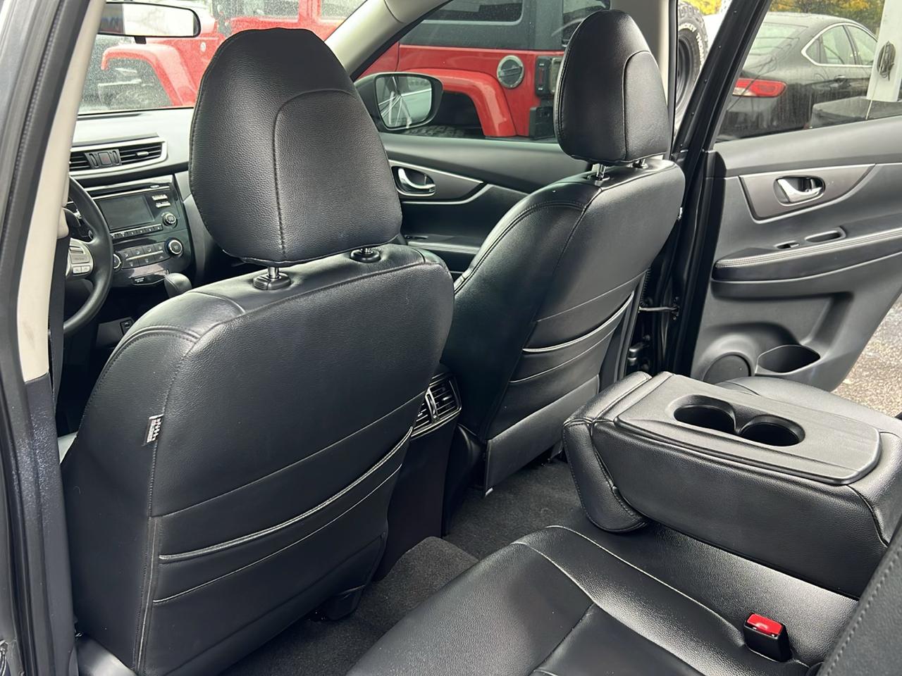 Nissan Rogue AWD 4dr SV 2016
