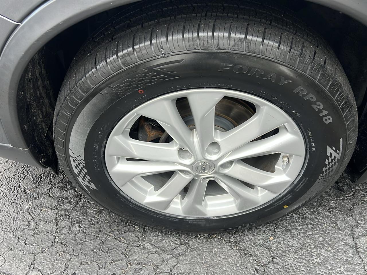 Nissan Rogue AWD 4dr SV 2016