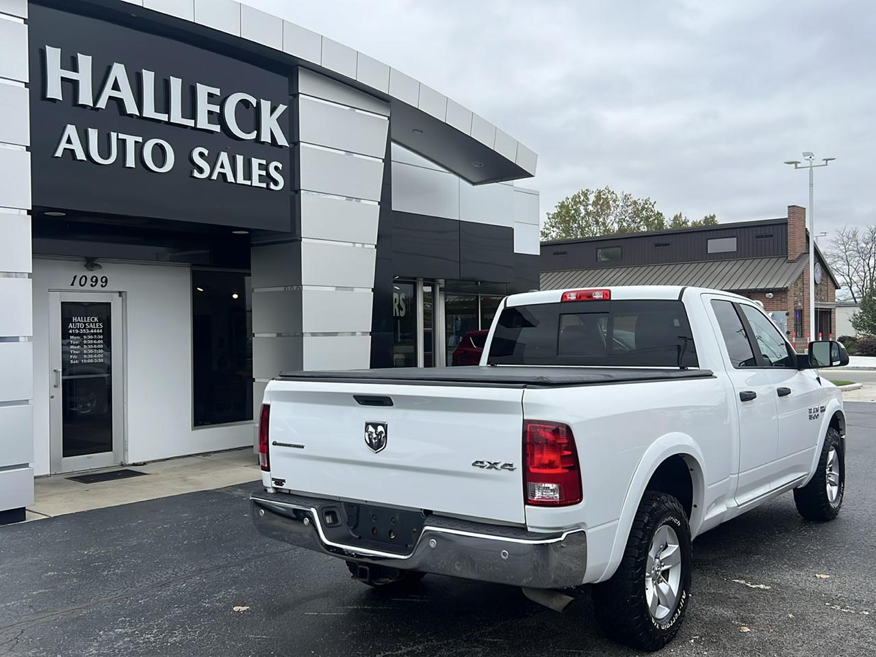 RAM 1500 4WD Quad Cab 140.5" Outdoorsman 2015