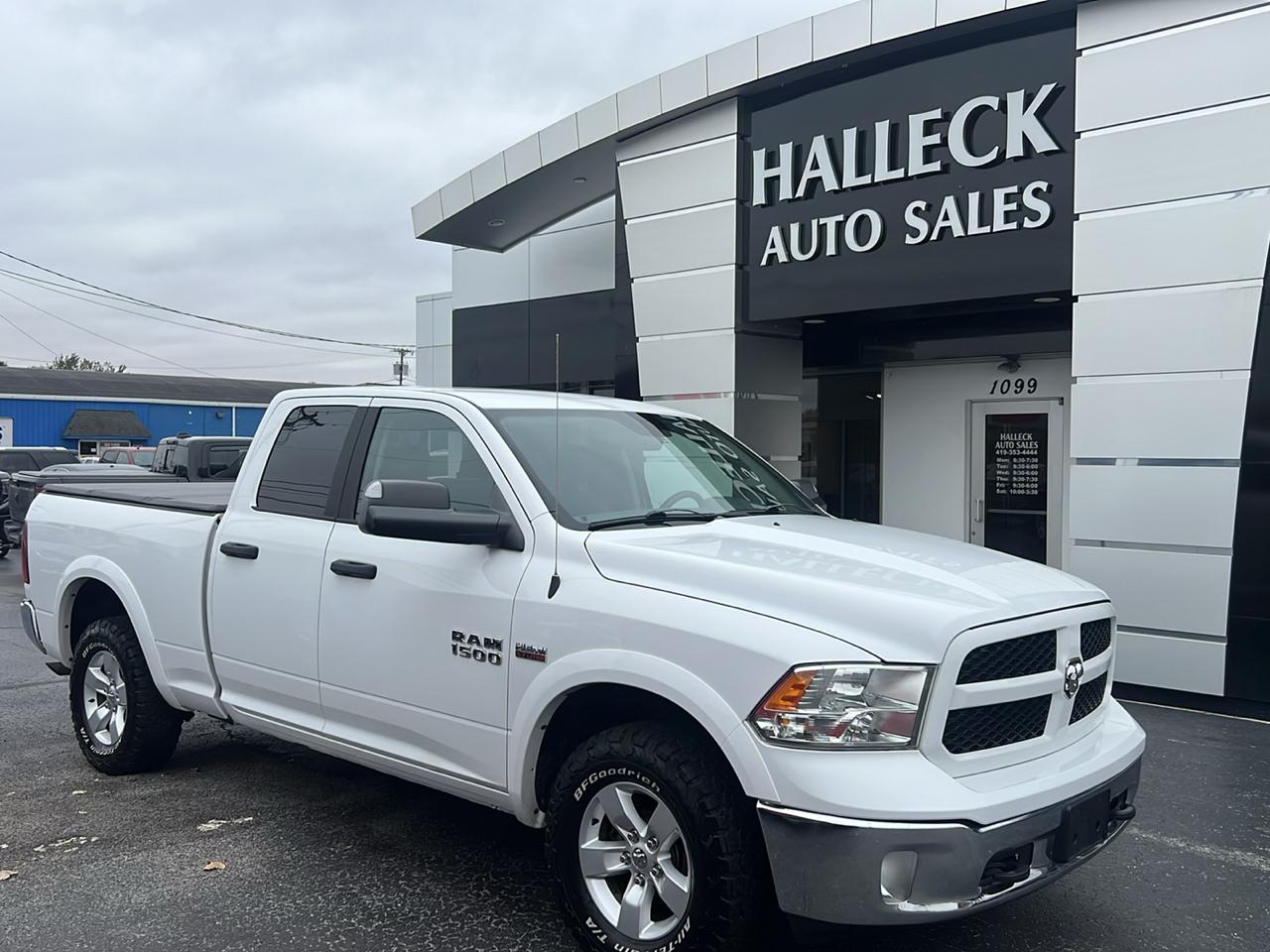 RAM 1500 4WD Quad Cab 140.5" Outdoorsman 2015