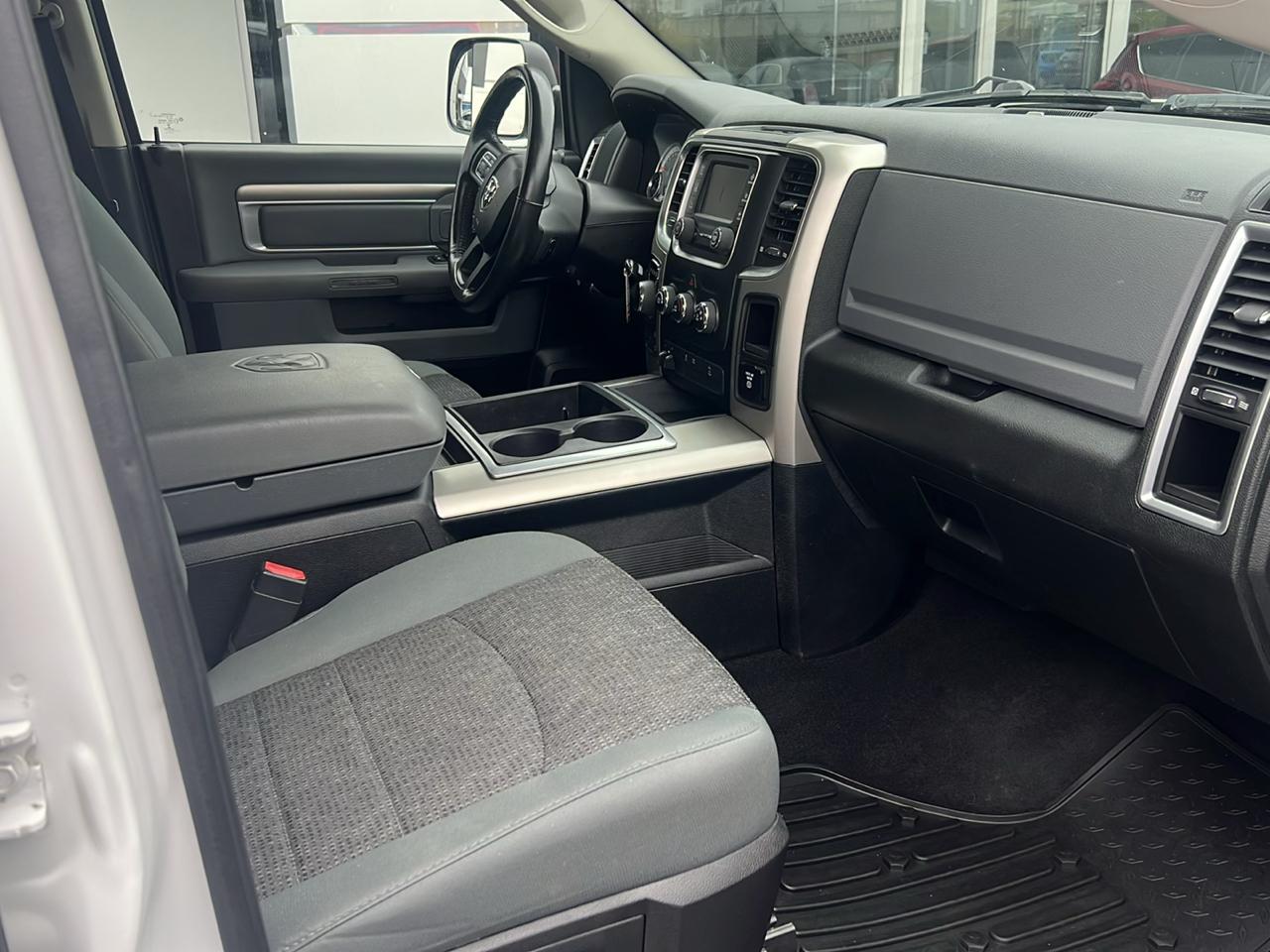 RAM 1500 4WD Quad Cab 140.5" Outdoorsman 2015