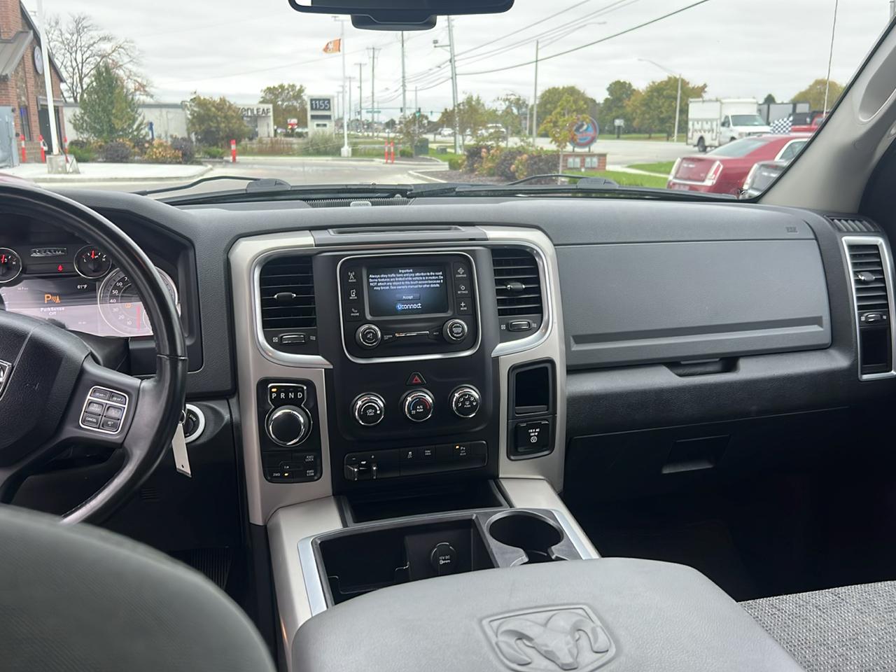 RAM 1500 4WD Quad Cab 140.5" Outdoorsman 2015