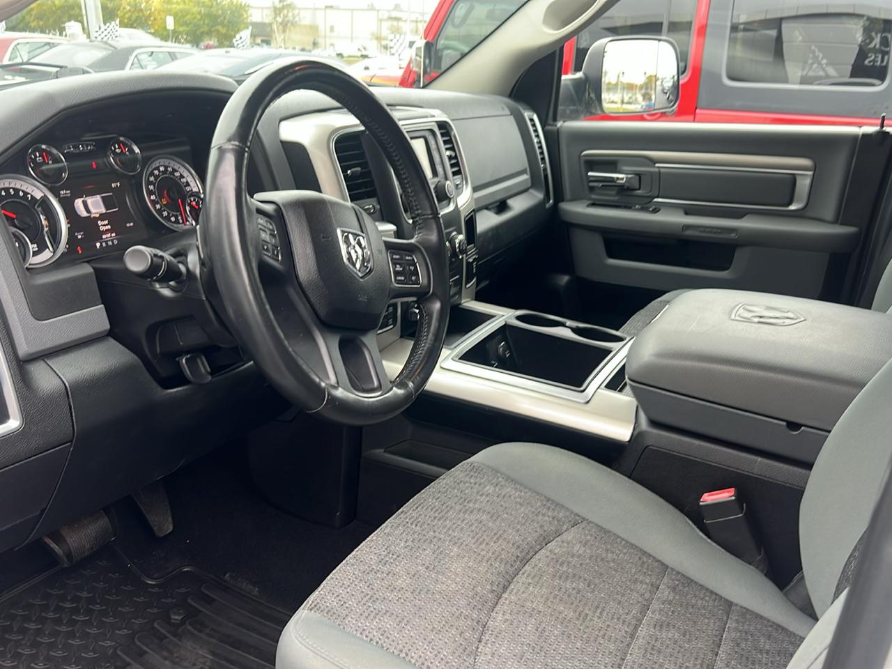 RAM 1500 4WD Quad Cab 140.5" Outdoorsman 2015