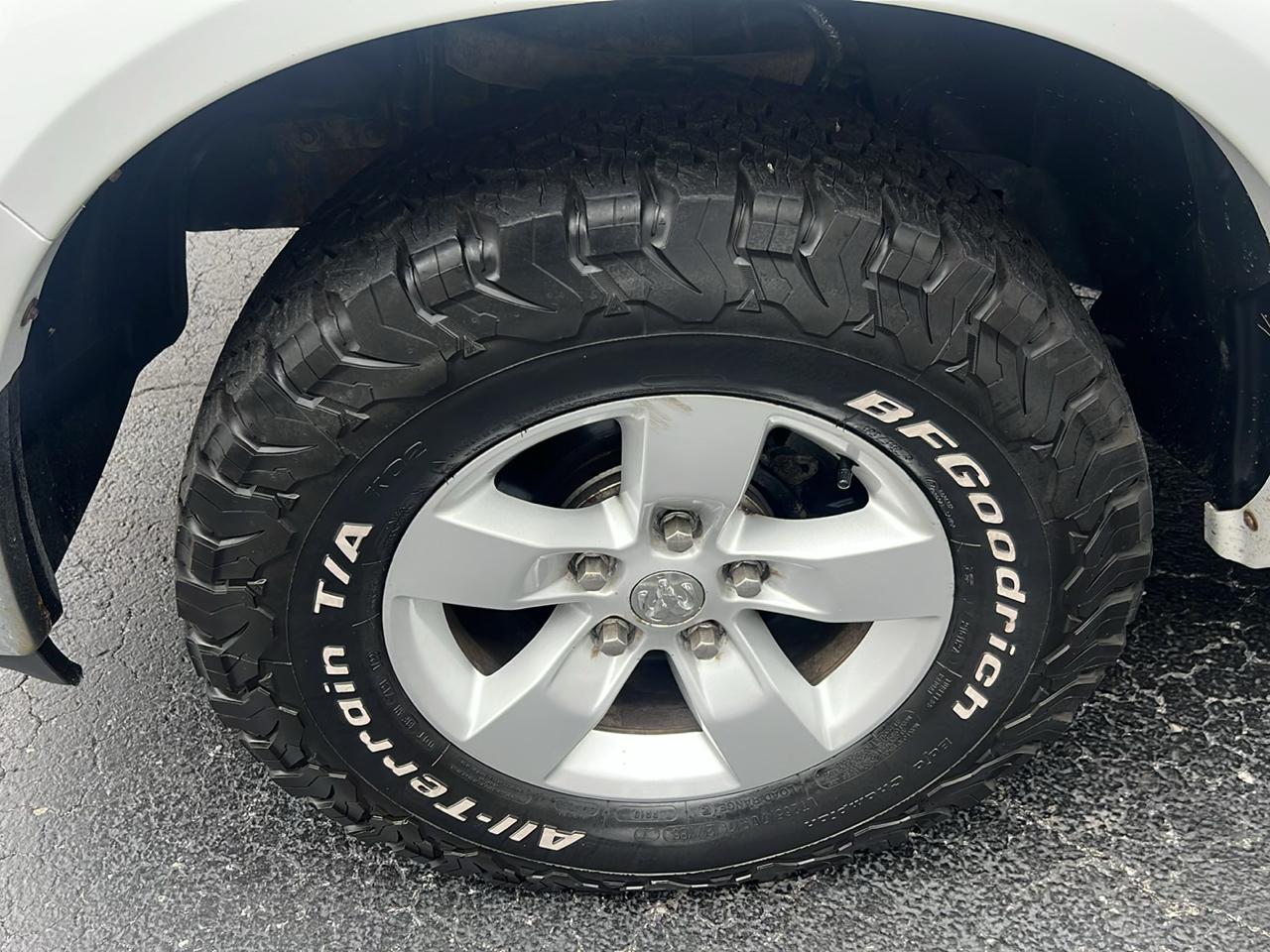 RAM 1500 4WD Quad Cab 140.5" Outdoorsman 2015