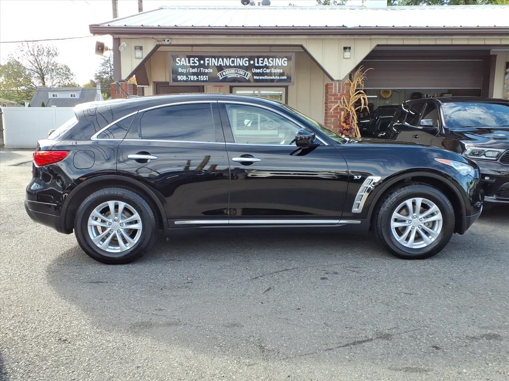 Infiniti QX70  2017 Infiniti QX70  2017