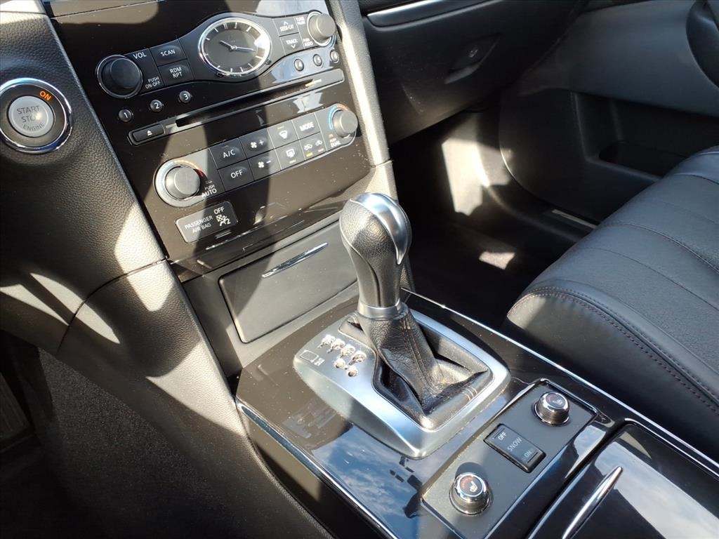 Infiniti QX70  2017 Infiniti QX70  2017