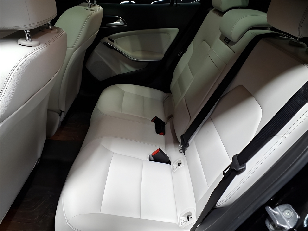 Mercedes-Benz GLA-Class GLA250 4MATIC 2019