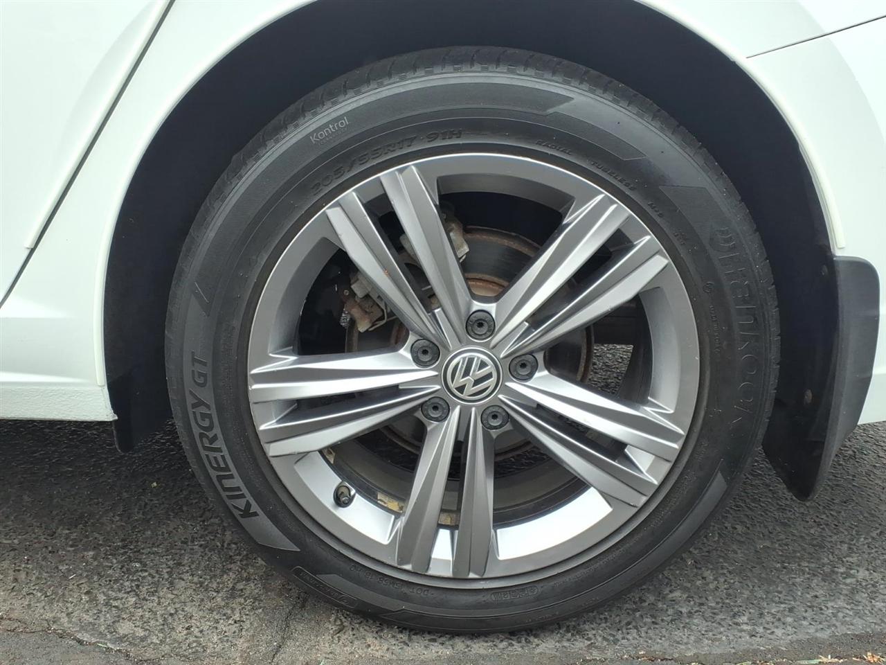 Volkswagen Jetta 1.4T R-Line 8A 2019