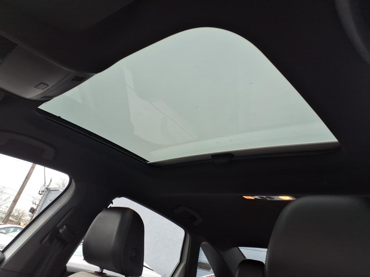 Volkswagen Jetta 1.4T R-Line 8A 2019