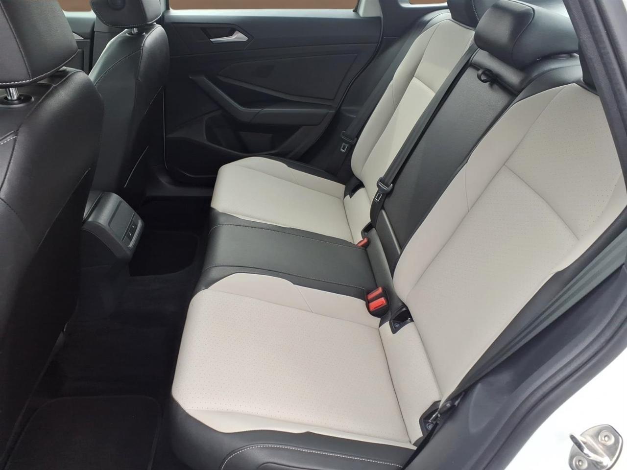 Volkswagen Jetta 1.4T R-Line 8A 2019