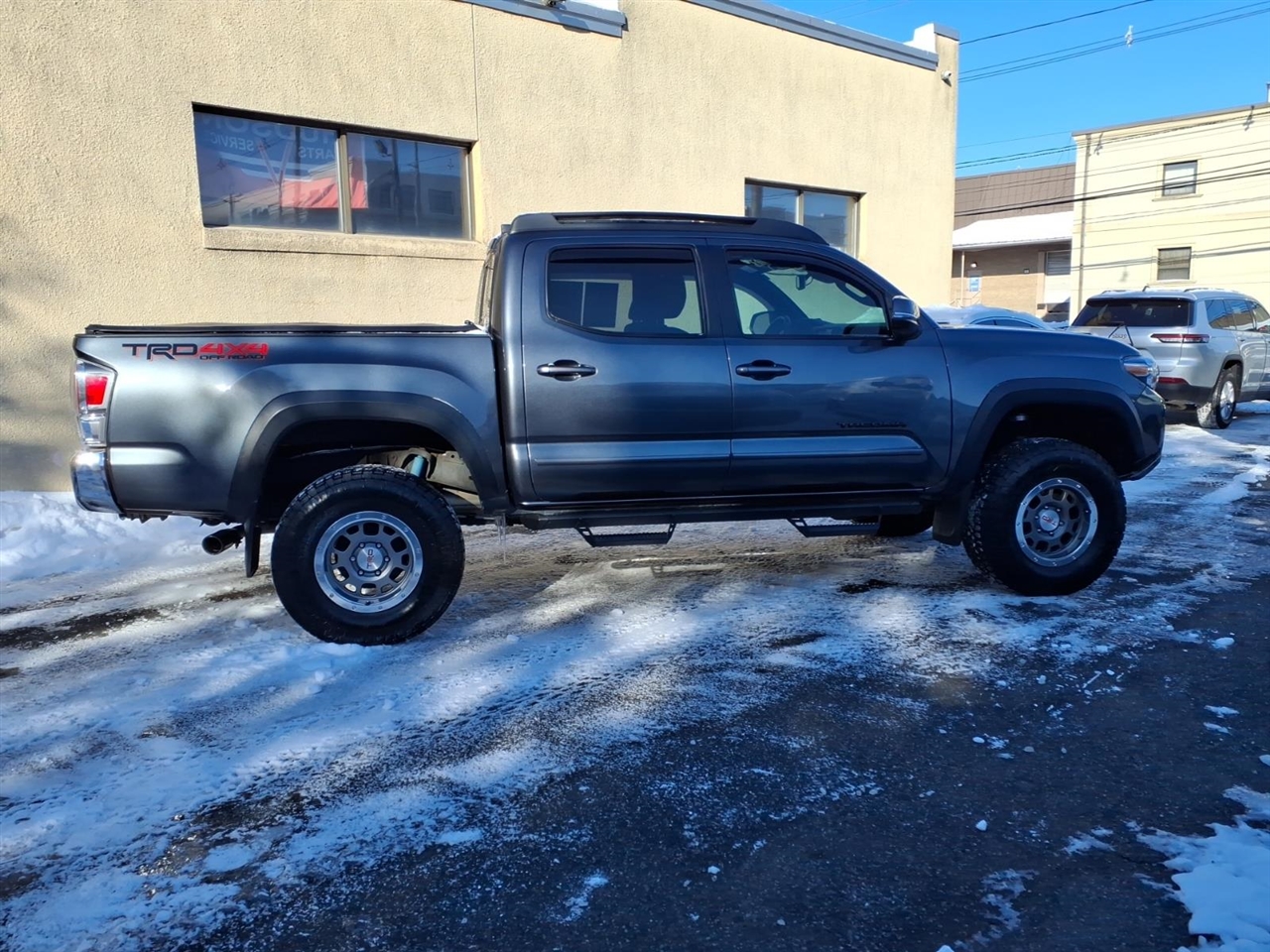 Toyota Tacoma SR5 Double Cab Long Bed V6 6AT 4WD 2023