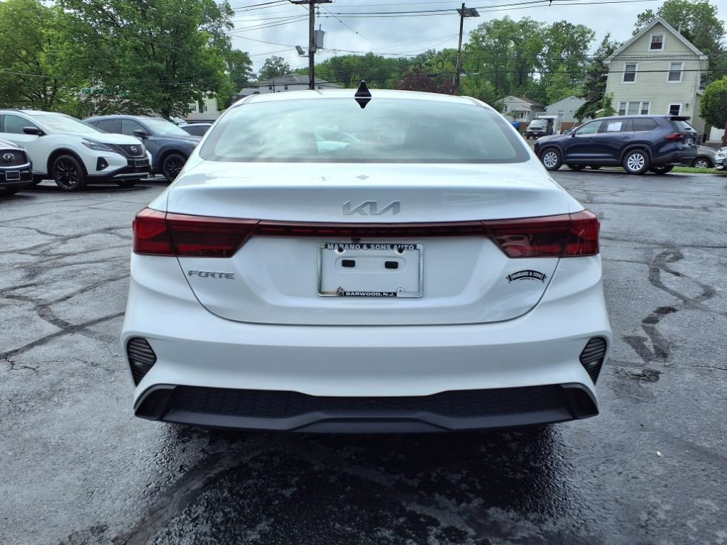 Kia Forte LXS IVT 2024