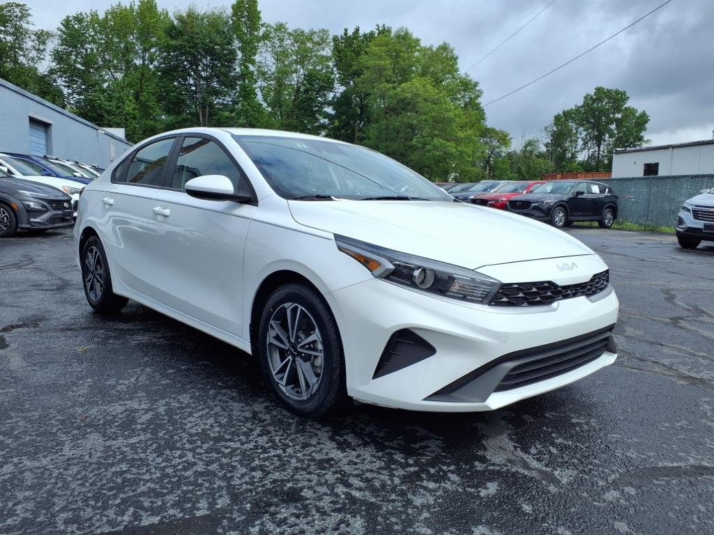 Kia Forte LXS IVT 2024