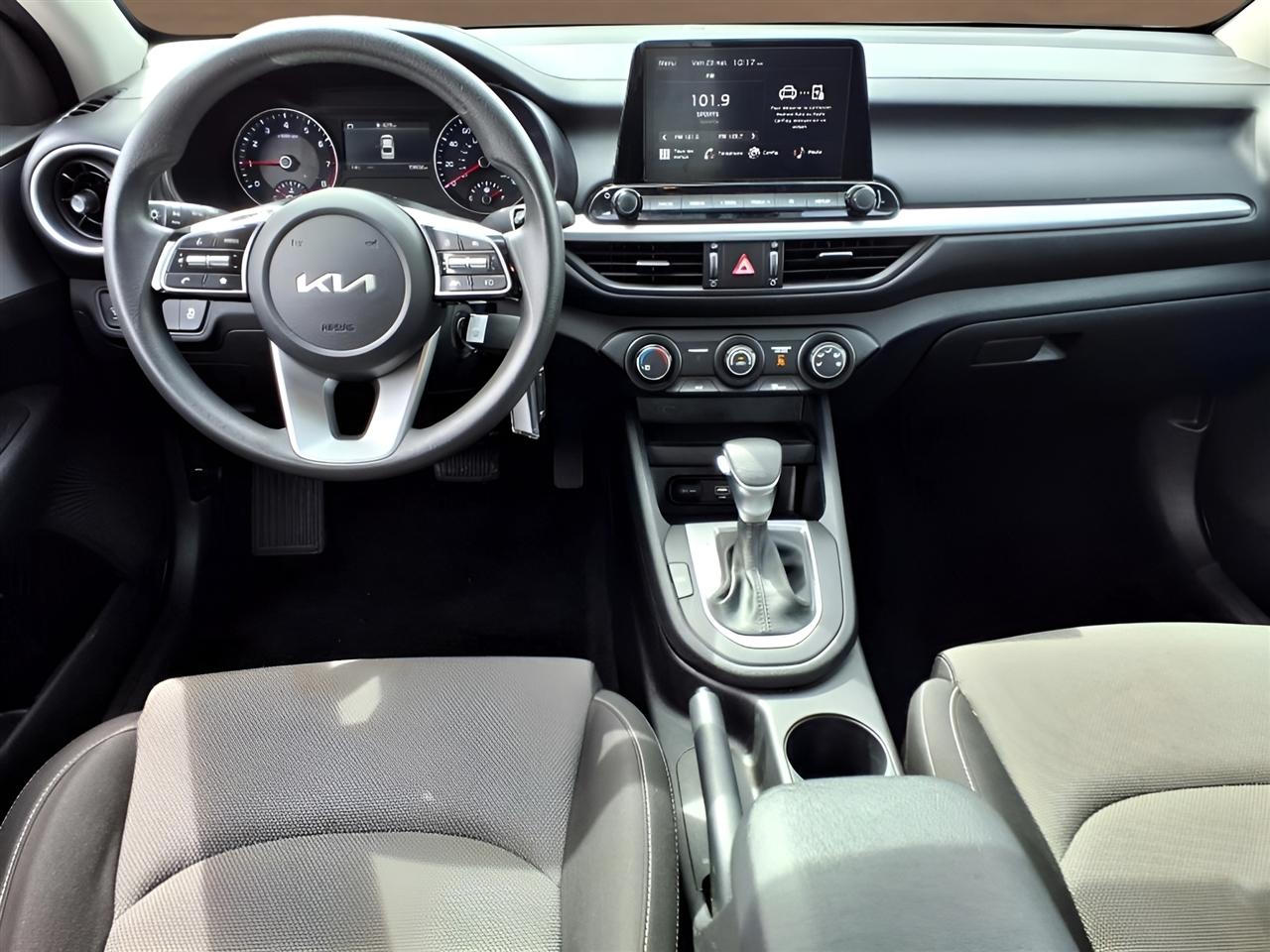 Kia Forte LXS IVT 2024