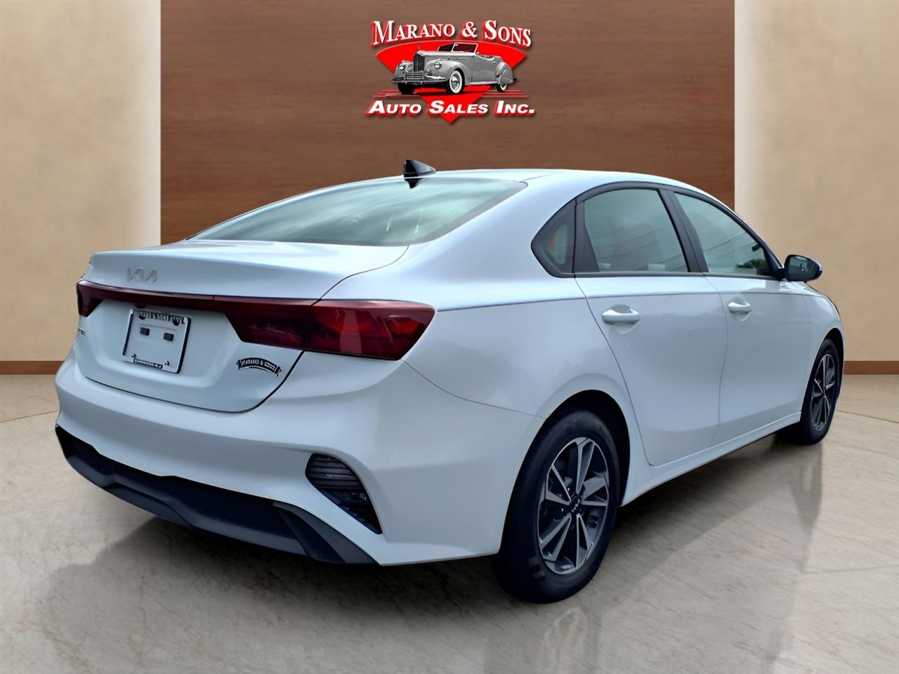 Kia Forte LXS IVT 2024