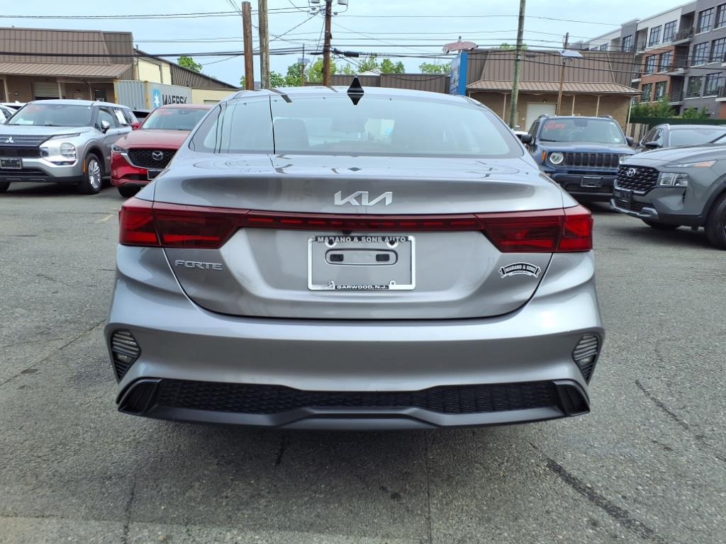 Kia Forte LXS IVT 2023