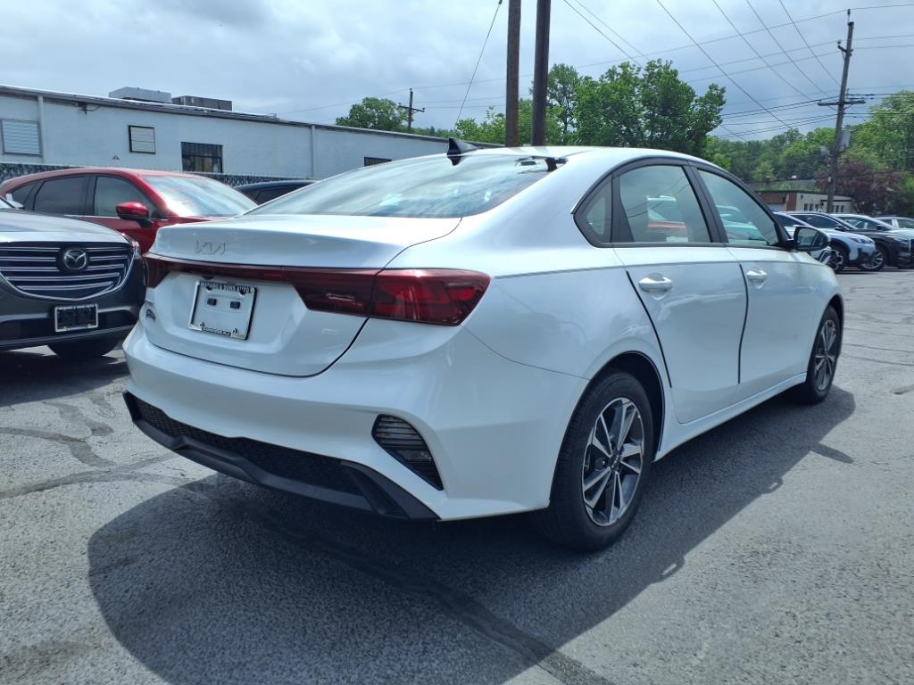 Kia Forte LXS IVT 2024