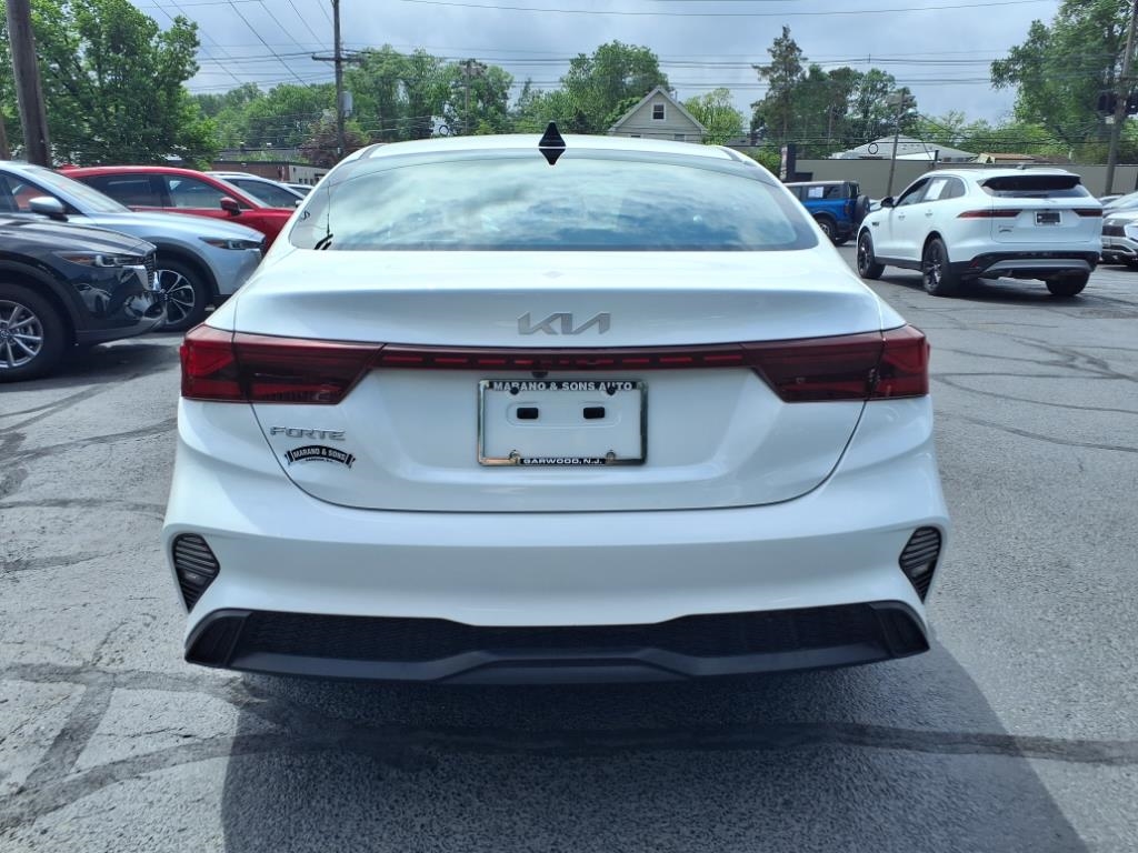 Kia Forte LXS IVT 2024