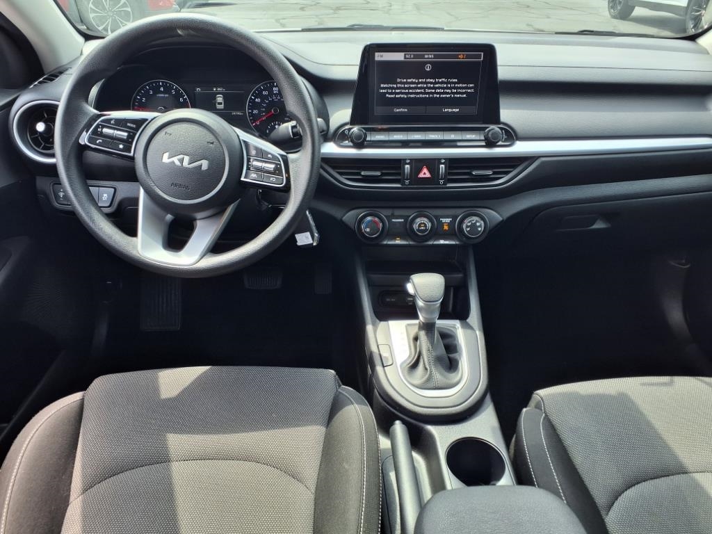 Kia Forte LXS IVT 2024