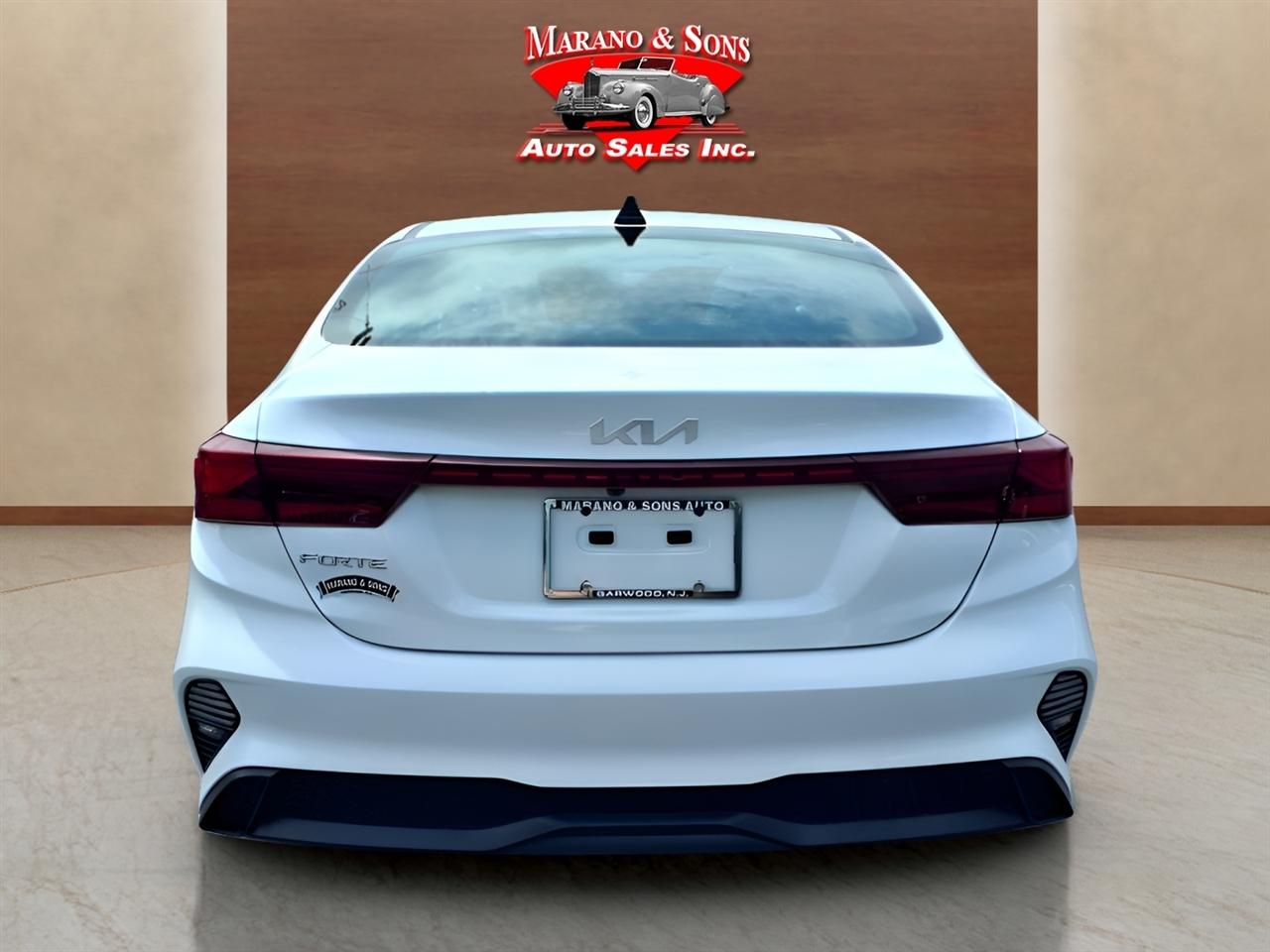 Kia Forte LXS IVT 2024