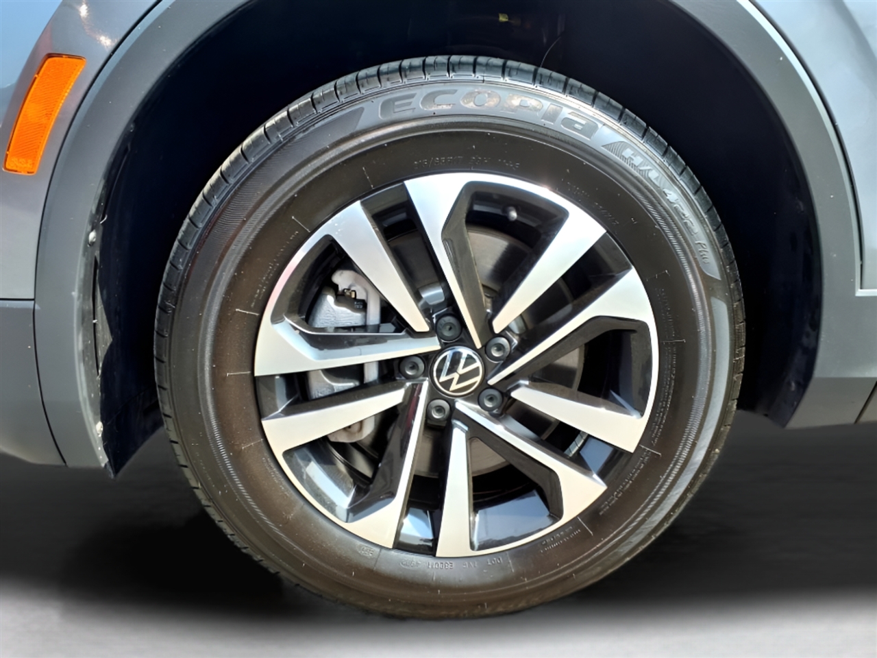 Volkswagen Tiguan 2.0T S 4Motion 2023 Volkswagen Tiguan 2.0T S 4Motion 2023