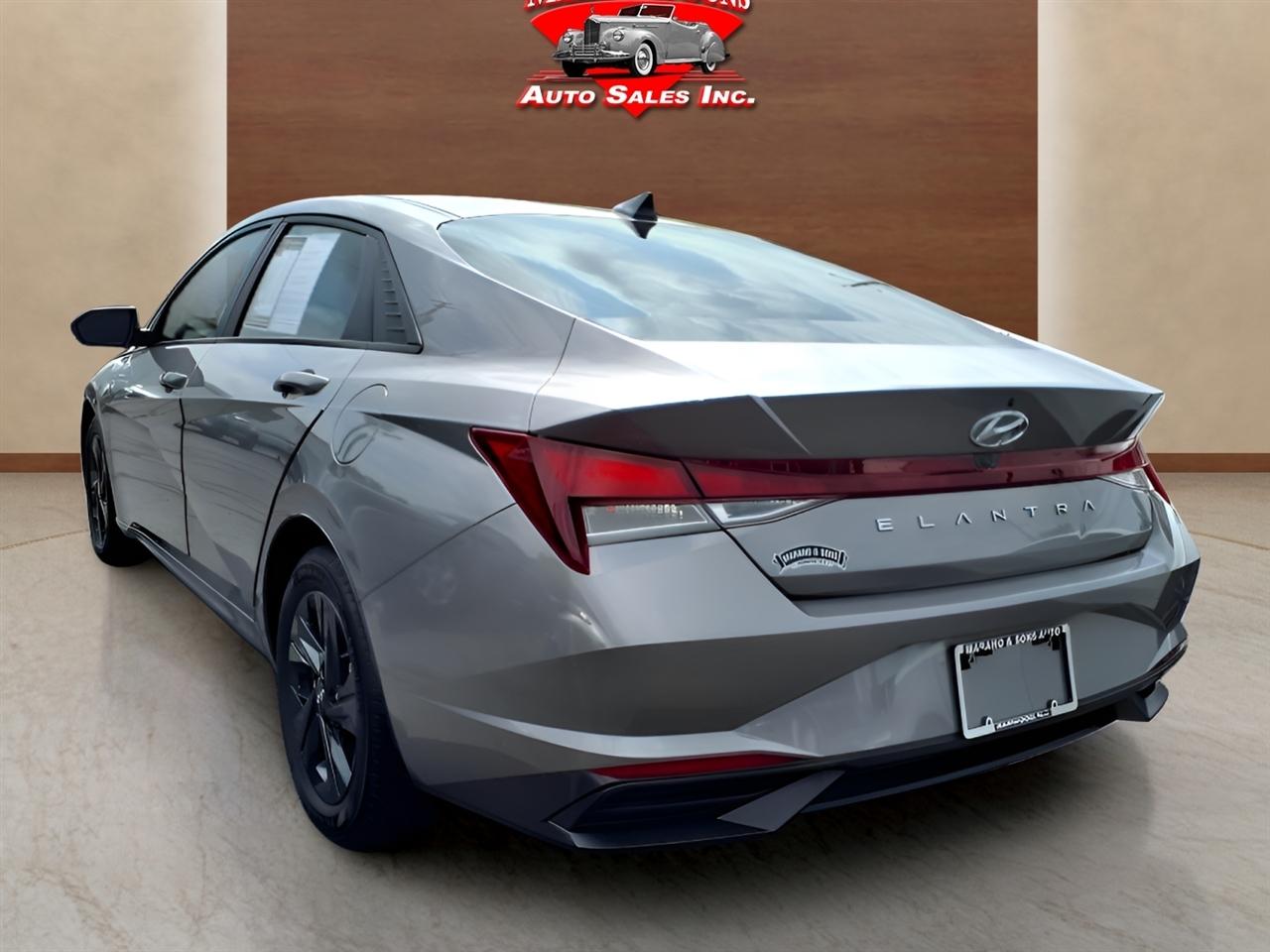 Hyundai Elantra SEL IVT 2023