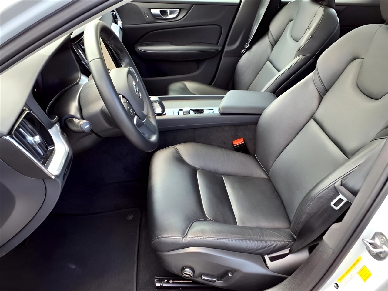 Volvo S60 B5 AWD Core 2025