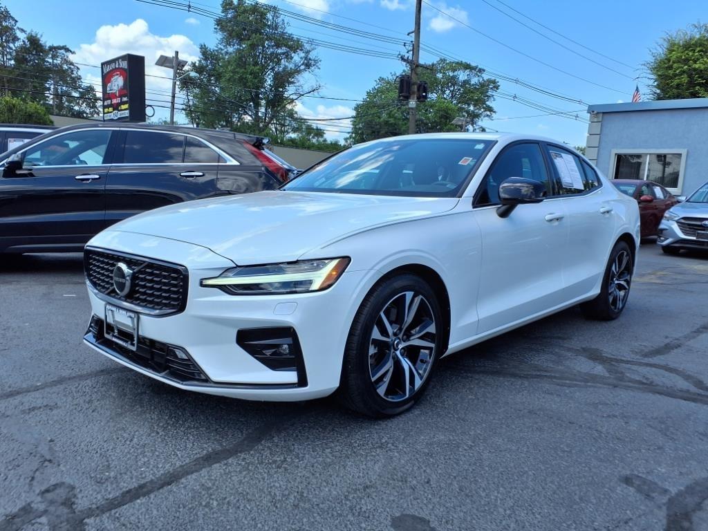 2025 Volvo S60 B5 AWD Core