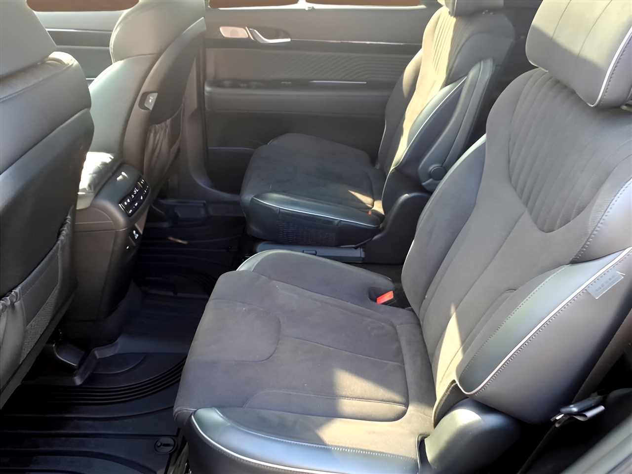 Hyundai Palisade Calligraphy Night Edition AWD 2024 Hyundai Palisade Calligraphy Night Edition AWD 2024