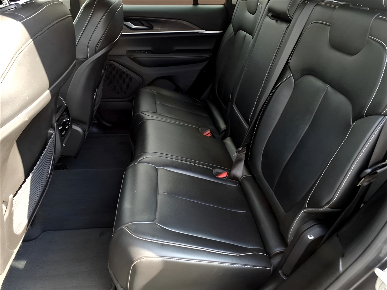 Jeep Grand Cherokee Limited 4x4 2023 Jeep Grand Cherokee Limited 4x4 2023