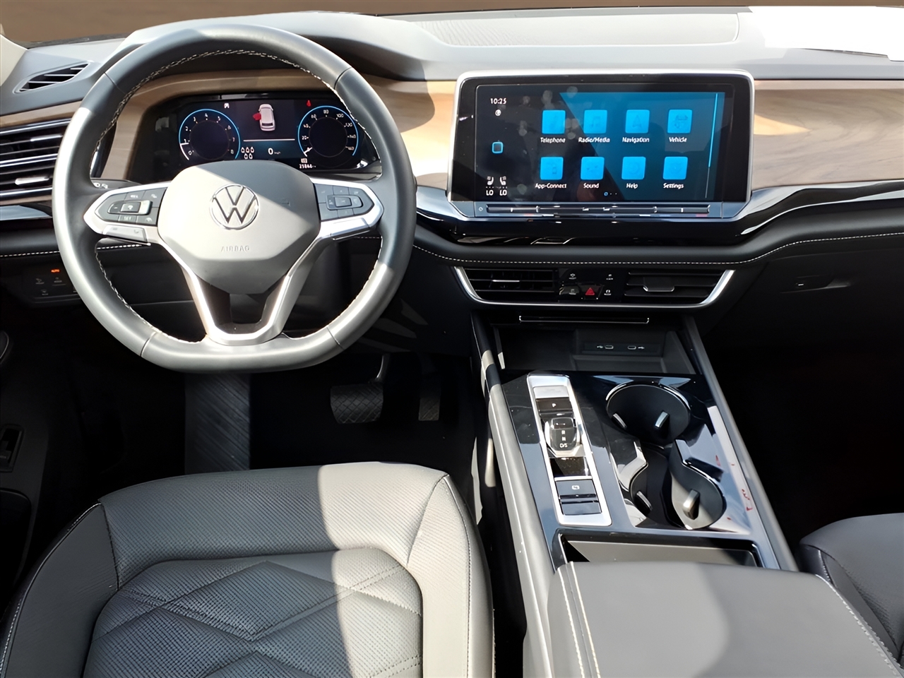 Volkswagen Atlas 2.0T SE w/Technology 4MOTION 2024 Volkswagen Atlas 2.0T SE w/Technology 4MOTION 2024