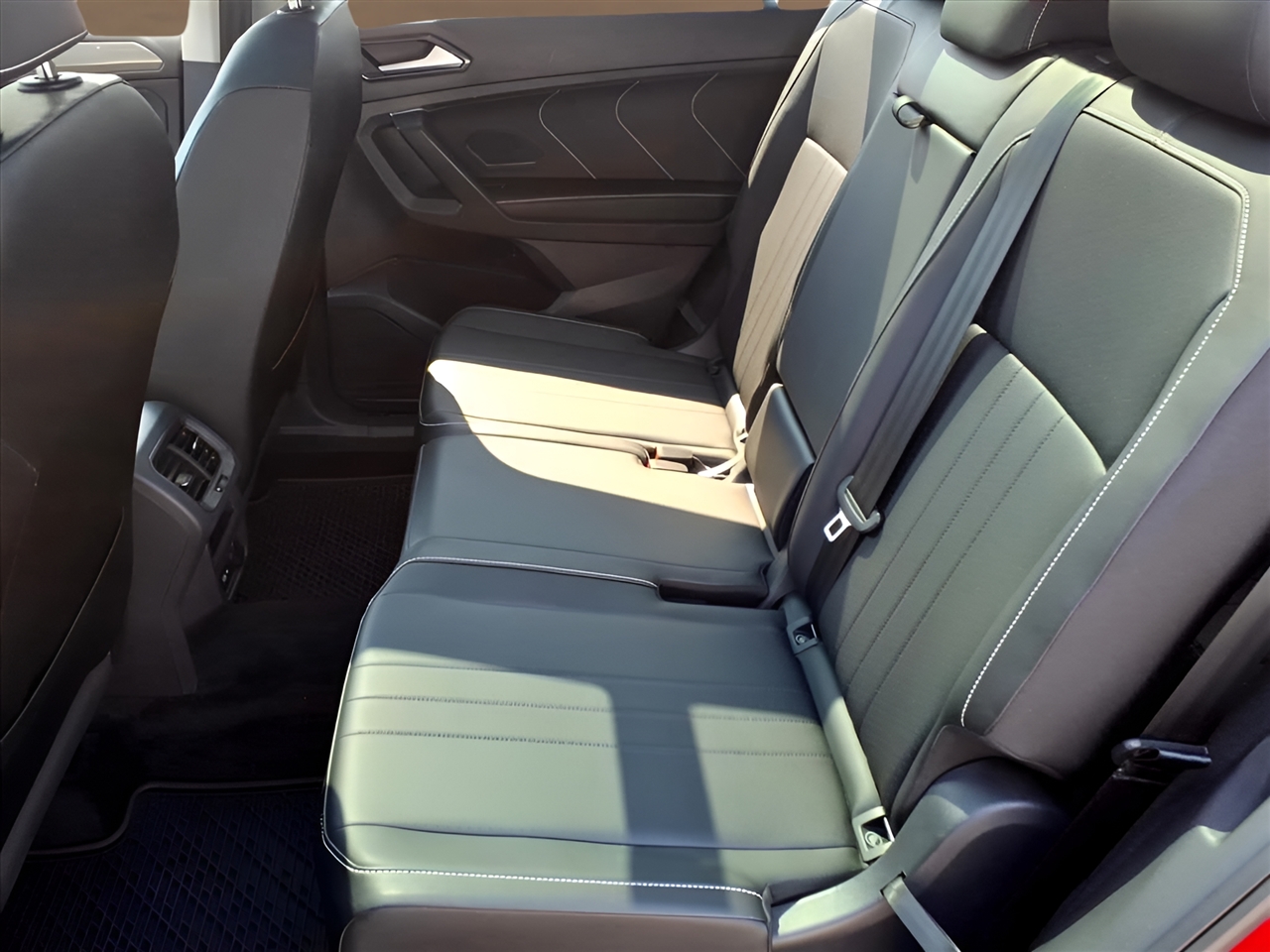 Volkswagen Tiguan 2.0T SE FWD 2023