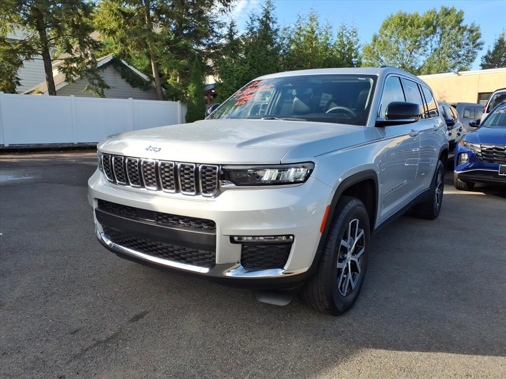 2023 Jeep Grand Cherokee L Limited 4x4