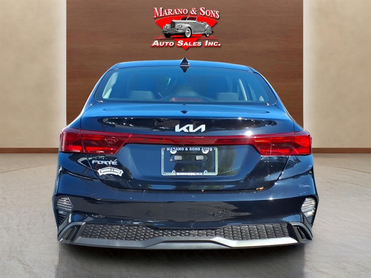 Kia Forte LXS IVT 2024