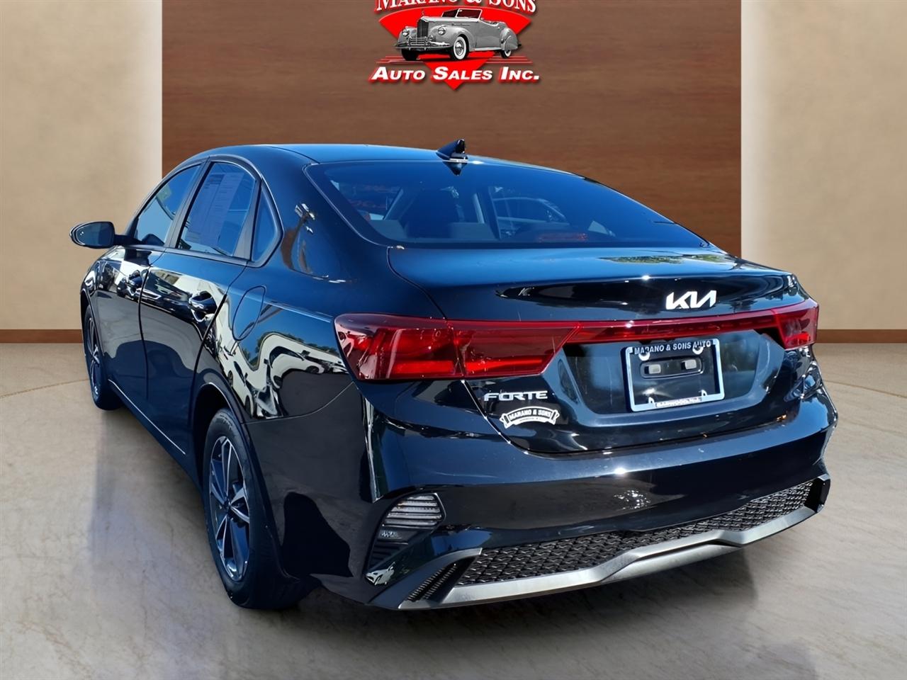 Kia Forte LXS IVT 2024