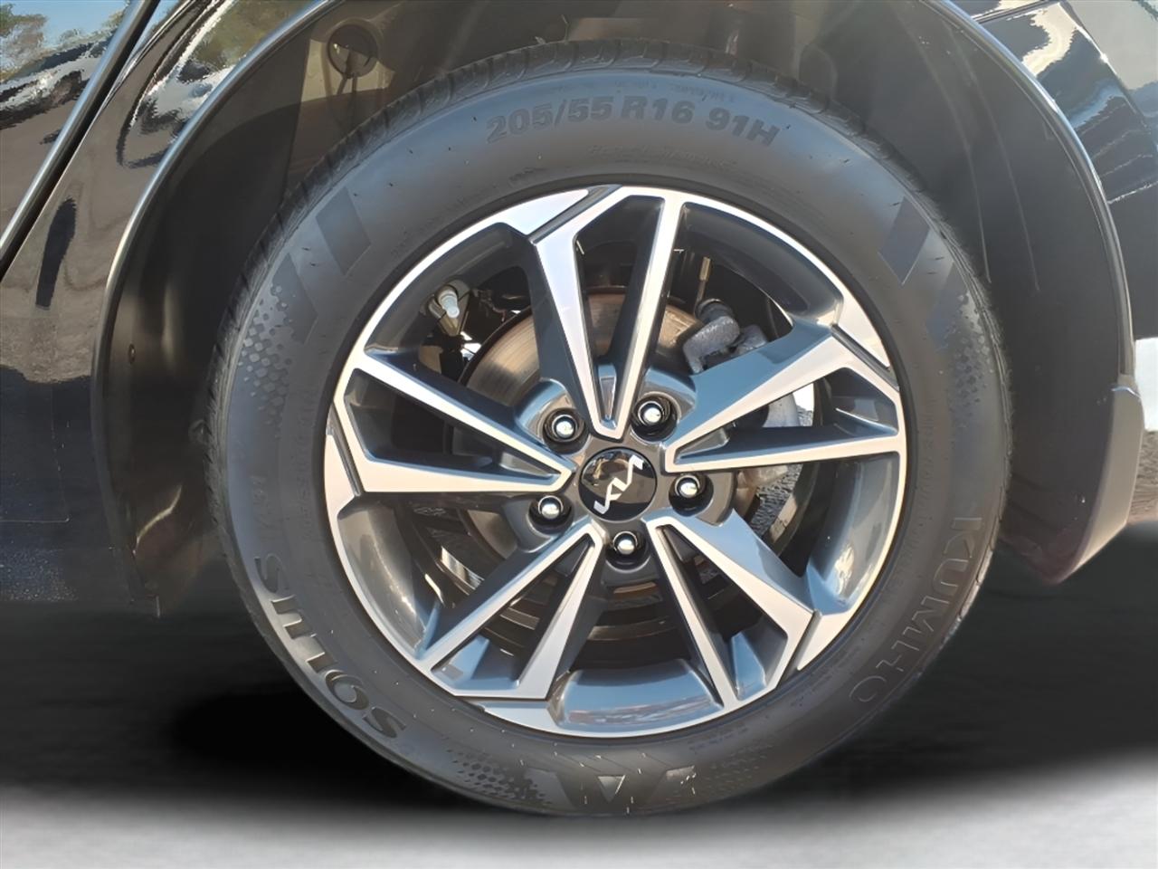 Kia Forte LXS IVT 2024