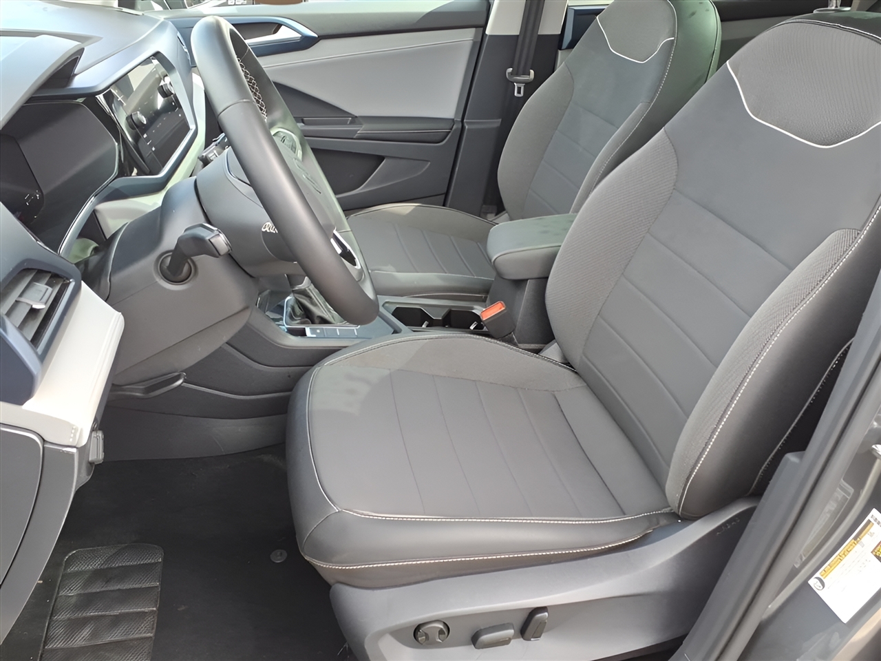 Volkswagen Taos SE FWD 2024